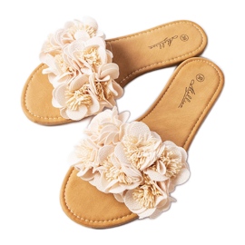 Beiga tofflor med blommor från Alfrida beige