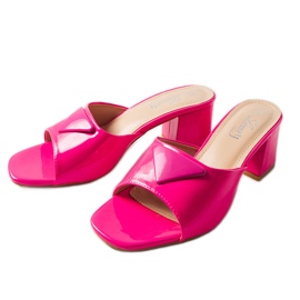 Rosa lackerade Grenstolpsskjutare