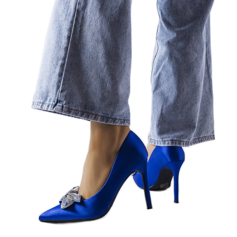 Blå stift med satinfinish och Mia rosett