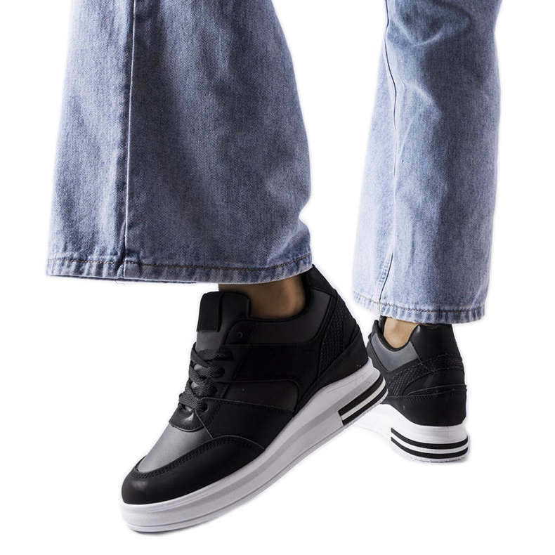 CinqMars svarta wedge sneakers