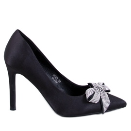 Satinnålar med rosett från Trini Black svart