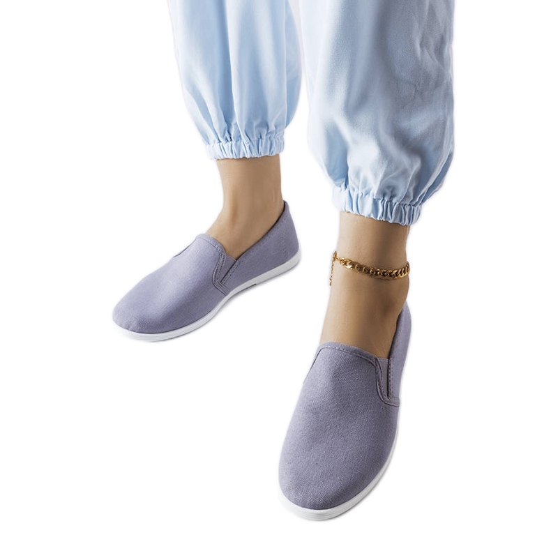 Inna Sneakers i grått tyg från Quincy