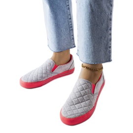 Grå quiltade slip-on sneakers från Balsamo