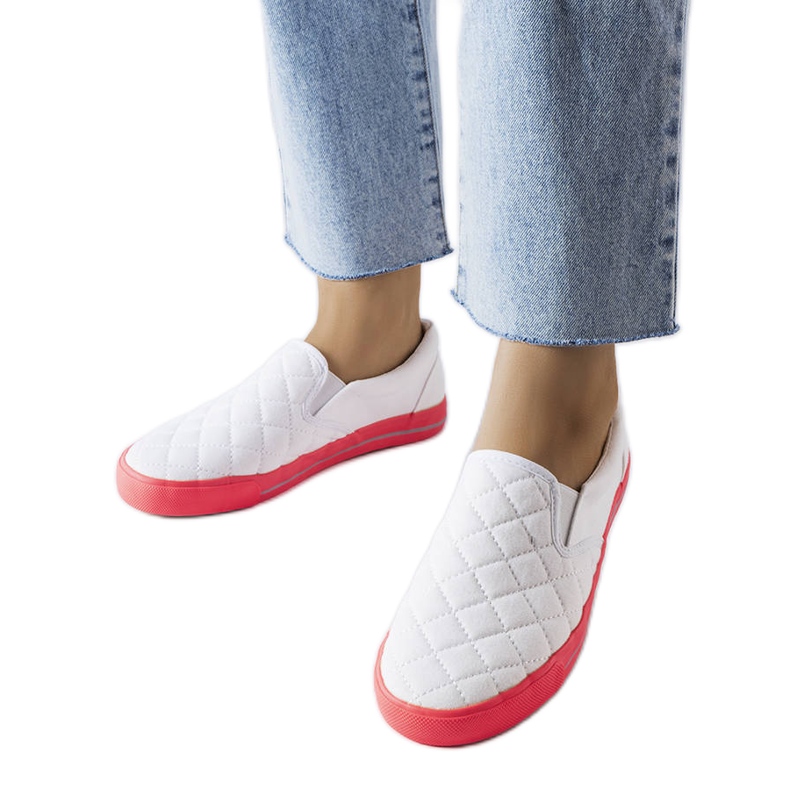 Vita quiltade slip-on sneakers från Balsamo