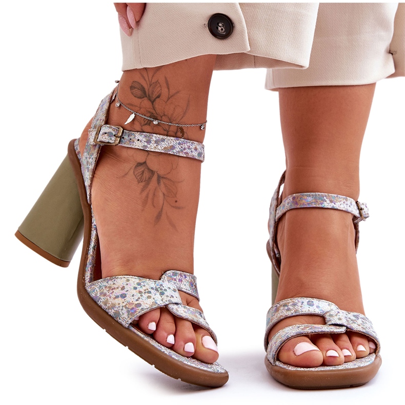 Lädersandaler På Klack Maciejka 06029-24 Vit-Grön