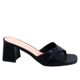 Poncia Svarta sandaler med låg klack