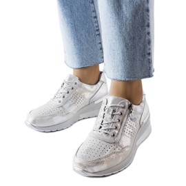 Goodin Jazzar genombrutna läderskor i silver