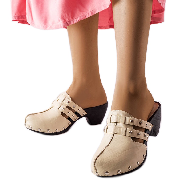 Beiga träskor från Custer beige