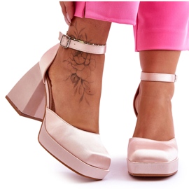 Fashionabla pumps på massiva klackar Beige Sandia