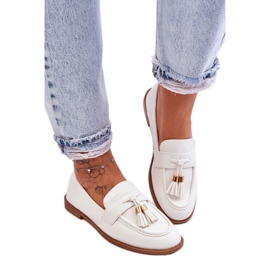 Klassiska fransade läder Loafers Vita Camis