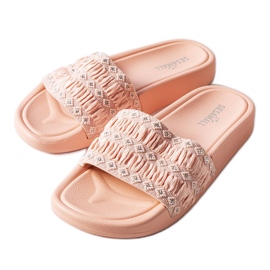 Ernests rosa rufsade diabilder