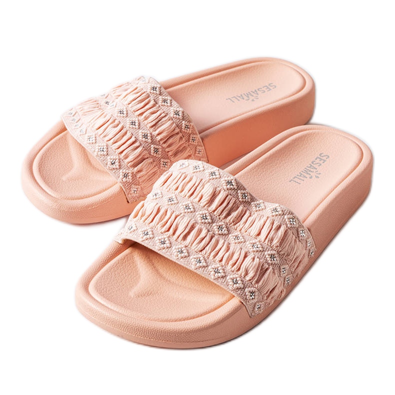 Ernests rosa rufsade diabilder