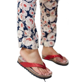 Röda brokadsandaler från Isidoro