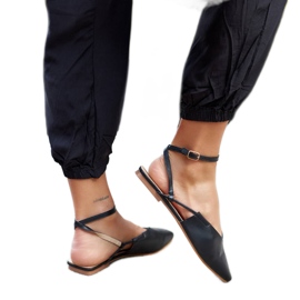 Svarta ballerinor med öppen klack från Lazzaro