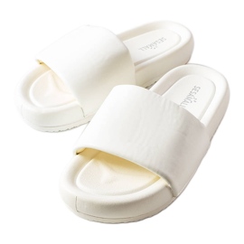 Franco vita platåtofflor