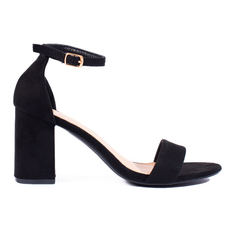 Klassiska sandaler för kvinnor på en beige Shelovet-stolpe svart