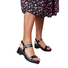 Svarta högklackade sandaler från Donizetti