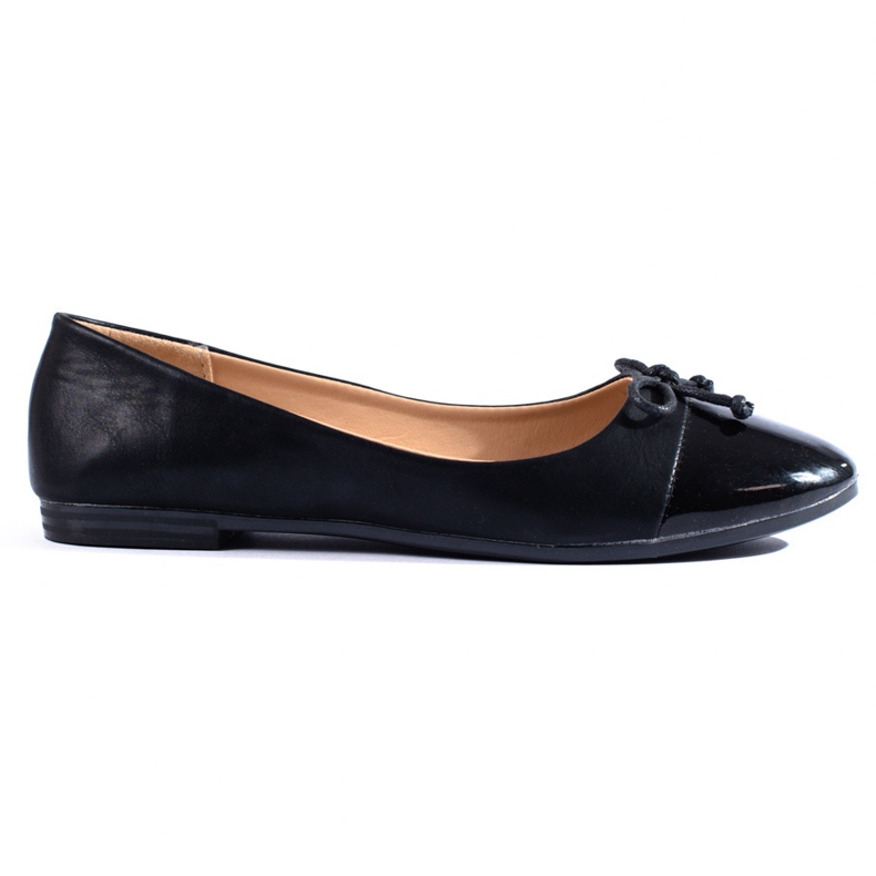 Klassiska svarta balettlägenheter med en Shelovet-rosett