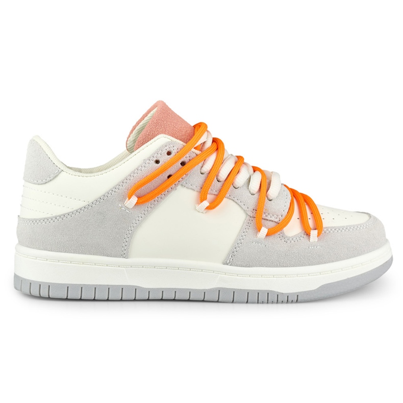 Damsneakers med orange snörning vit