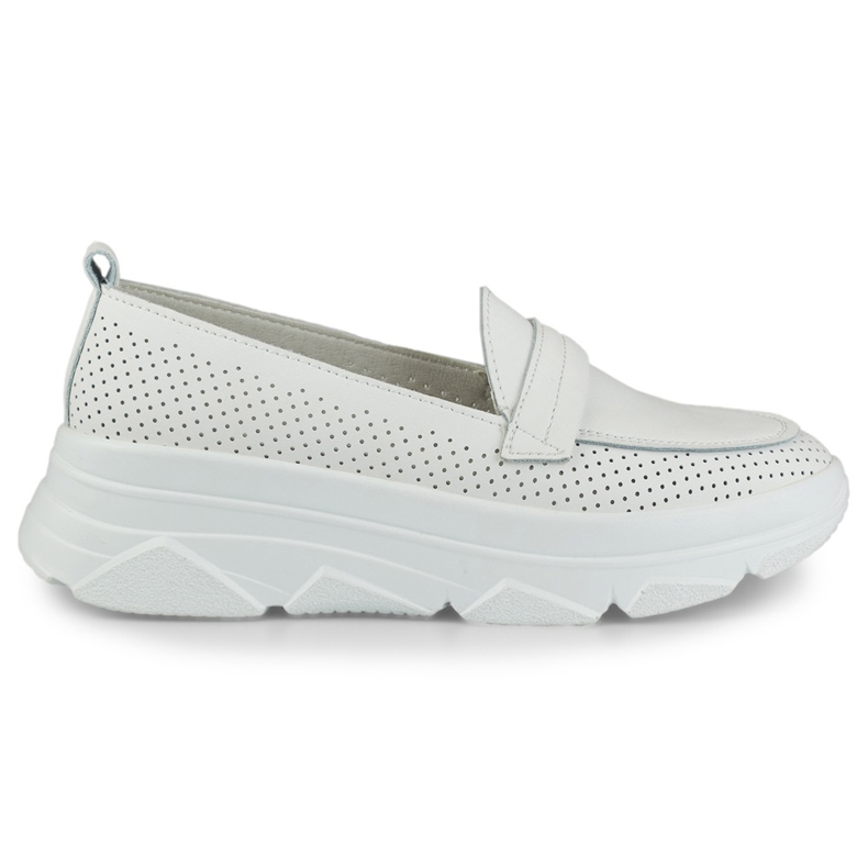 Bekväma genombrutna vita skor gjorda av naturligt läder