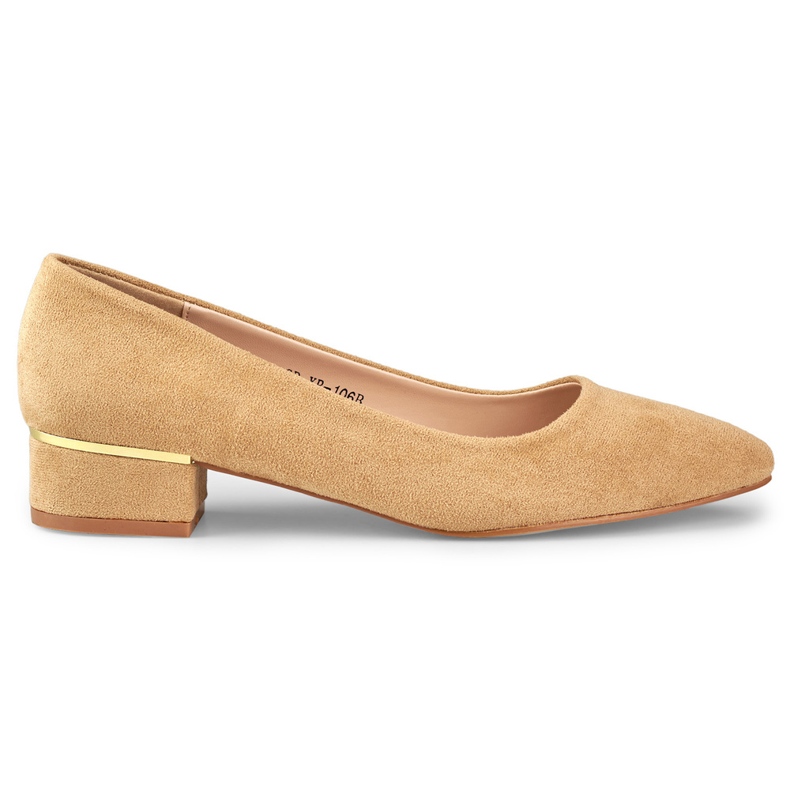 Beige pumps på låg klack