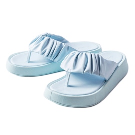 Blå volangiga flipflops