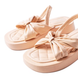 Beiga platåsandaler från Montagna beige