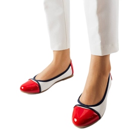 Röda och vita ballerinor från Colombo