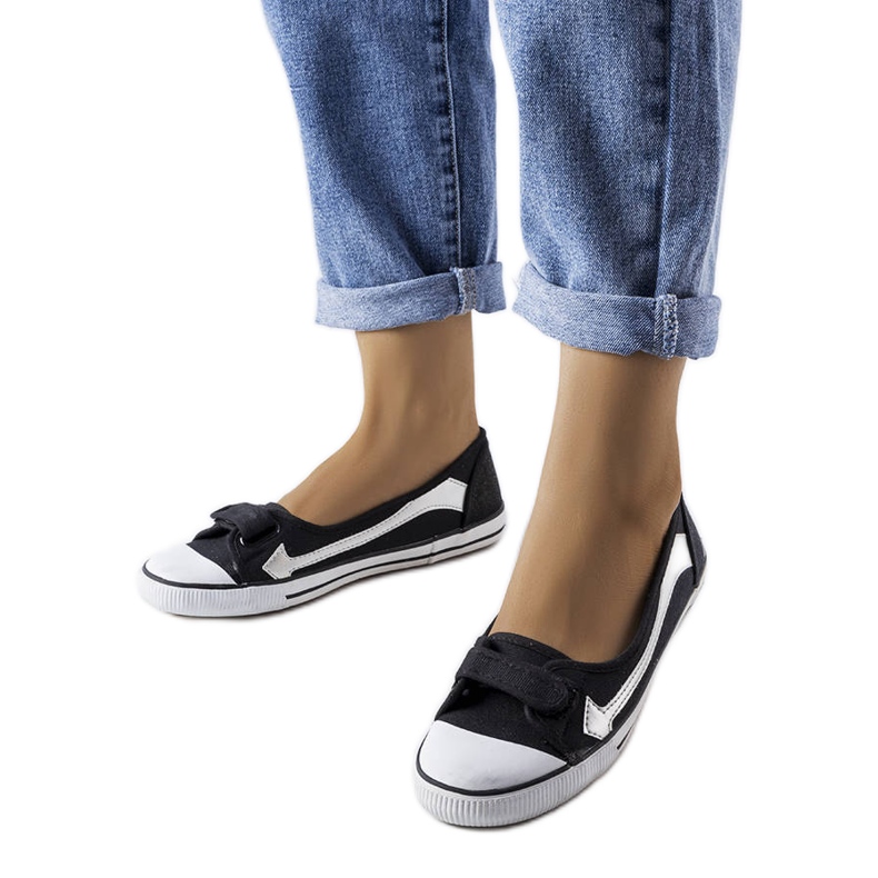 Svarta textilsneakers från Winifred