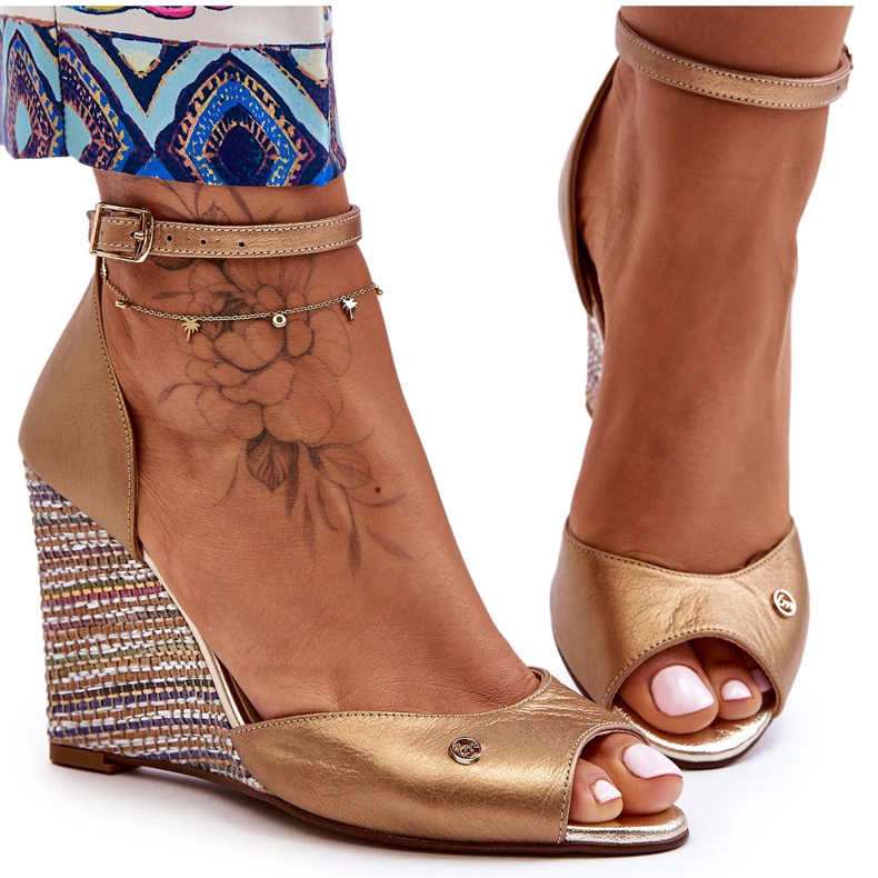 Lädersandaler Laura Messi 2603/784 Guld gyllene