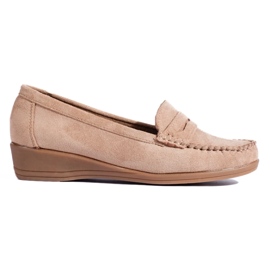 Beige loafers i mocka med låg wedge från Shelovet