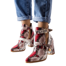 Vita och rosa damstövlar från Itabi beige