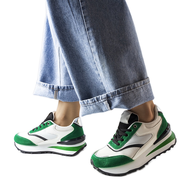 Vita och gröna platåsneakers från Doirons