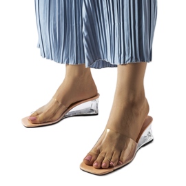 Beige transparenta kilar från Wyatt