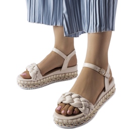 Beiga platåsandaler från Katrin grön