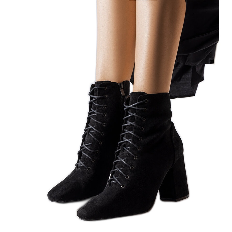 Svarta ankelboots med snörning från Drouins