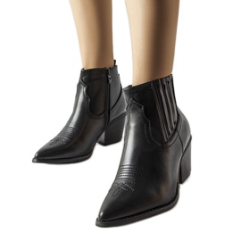 Svarta klassiska cowboystövlar från Gustav