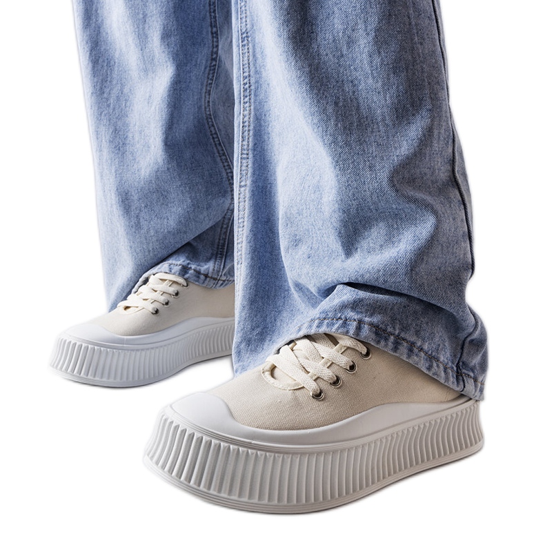 Beige chunky sula sneakers från Wallace