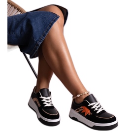 Svarta eko mocka sneakers från Kollins