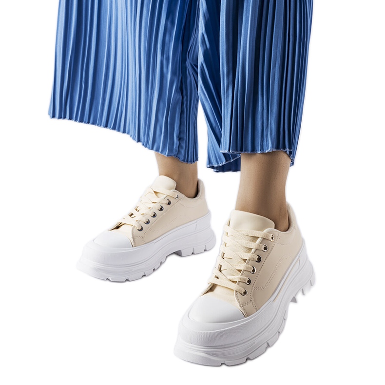 Beiga high platform sneakers från Kari beige