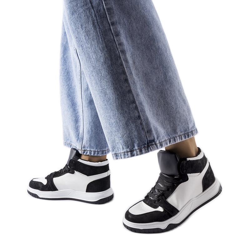 Elizabeth svarta high top sneakers