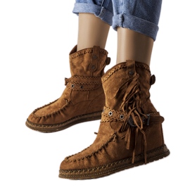 Inna Bruna kilstövlar från Teodata