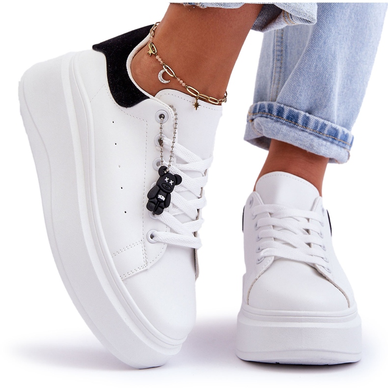 PS1 Damsportskor på en massiv plattform Vita och svarta Mariell