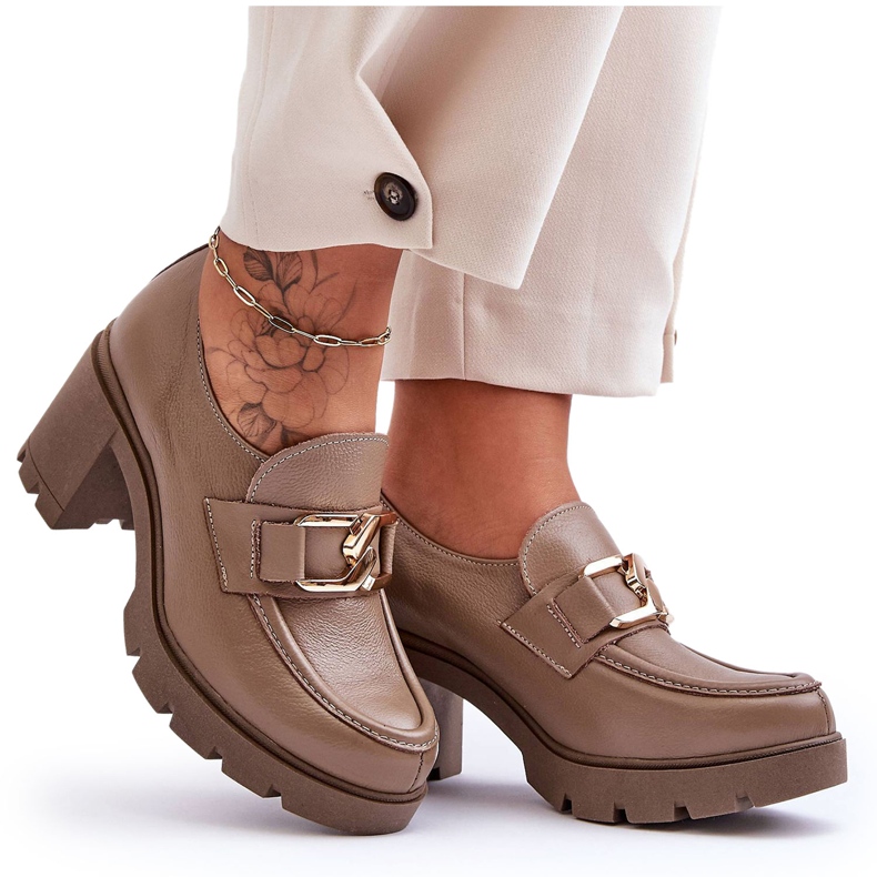 Lemar Eleganta brogues på häl med mörkbeige Harmell-dekoration