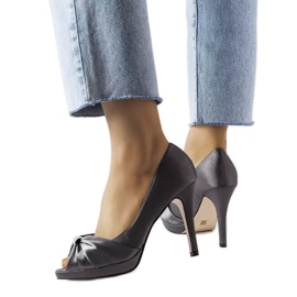 Gråa peep toe klackar från Paré