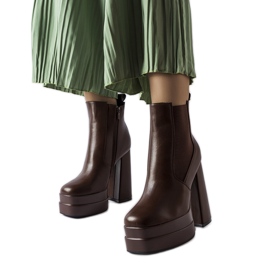 Inna Bruna högklackade stövlar från Copertino