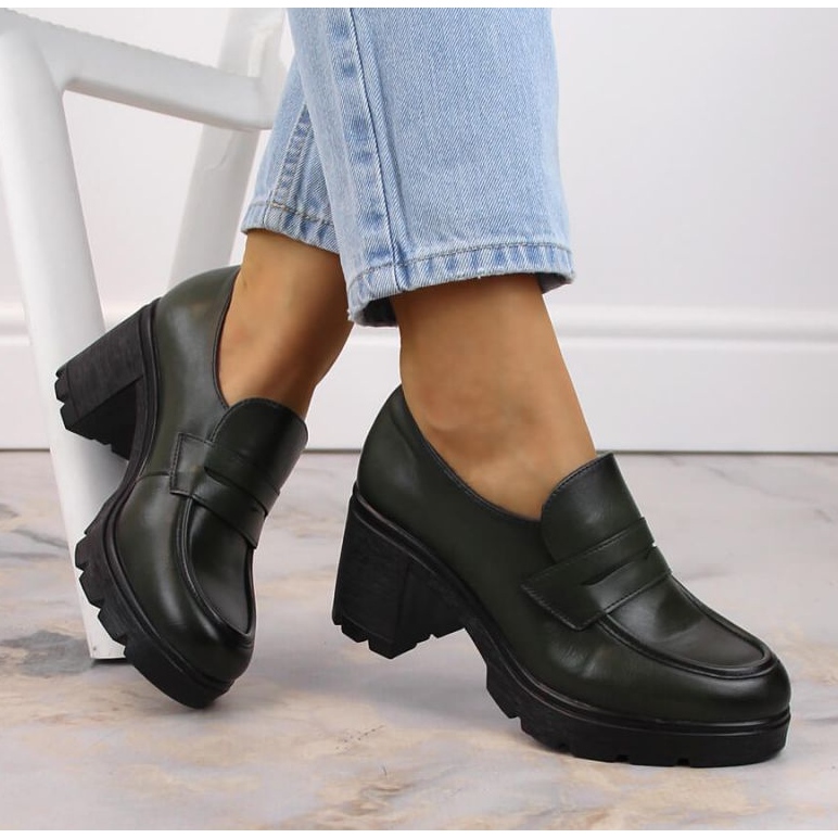 Skor på stolpen Potocki W WOL166B grön