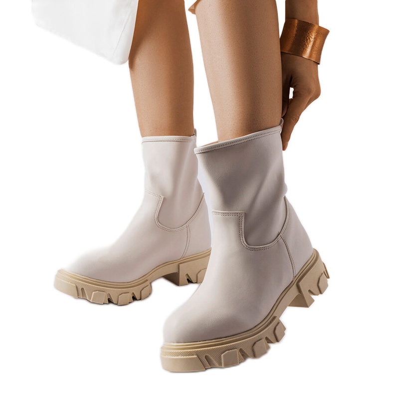 Inna Beiga arbetsstövlar från Wuori beige