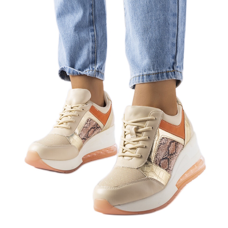 Inna Beige wedge sneakers från Irpina