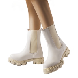 Beiga arbetsstövlar från Vallejo beige